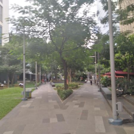 מנילה 2 Bedrooms Units Forbes Area 5Th Avenue Bgc Center מראה חיצוני תמונה