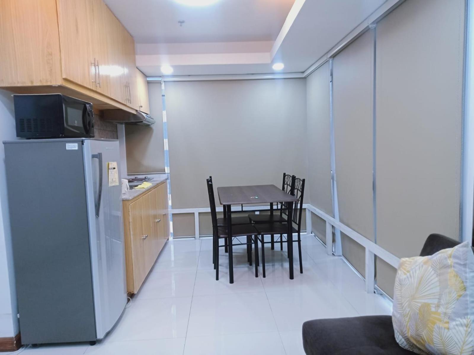 מנילה 2 Bedrooms Units Forbes Area 5Th Avenue Bgc Center מראה חיצוני תמונה