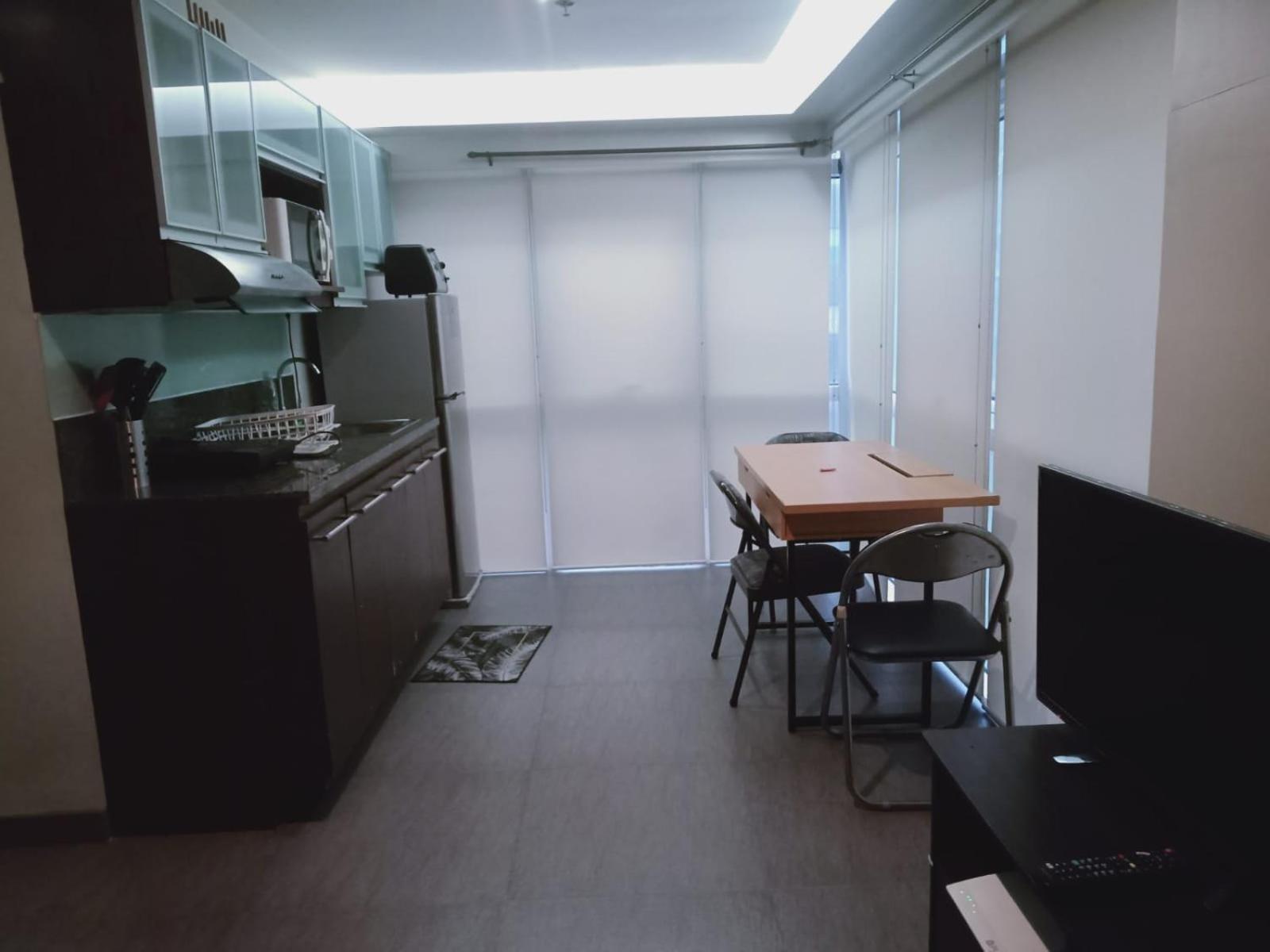 מנילה 2 Bedrooms Units Forbes Area 5Th Avenue Bgc Center מראה חיצוני תמונה