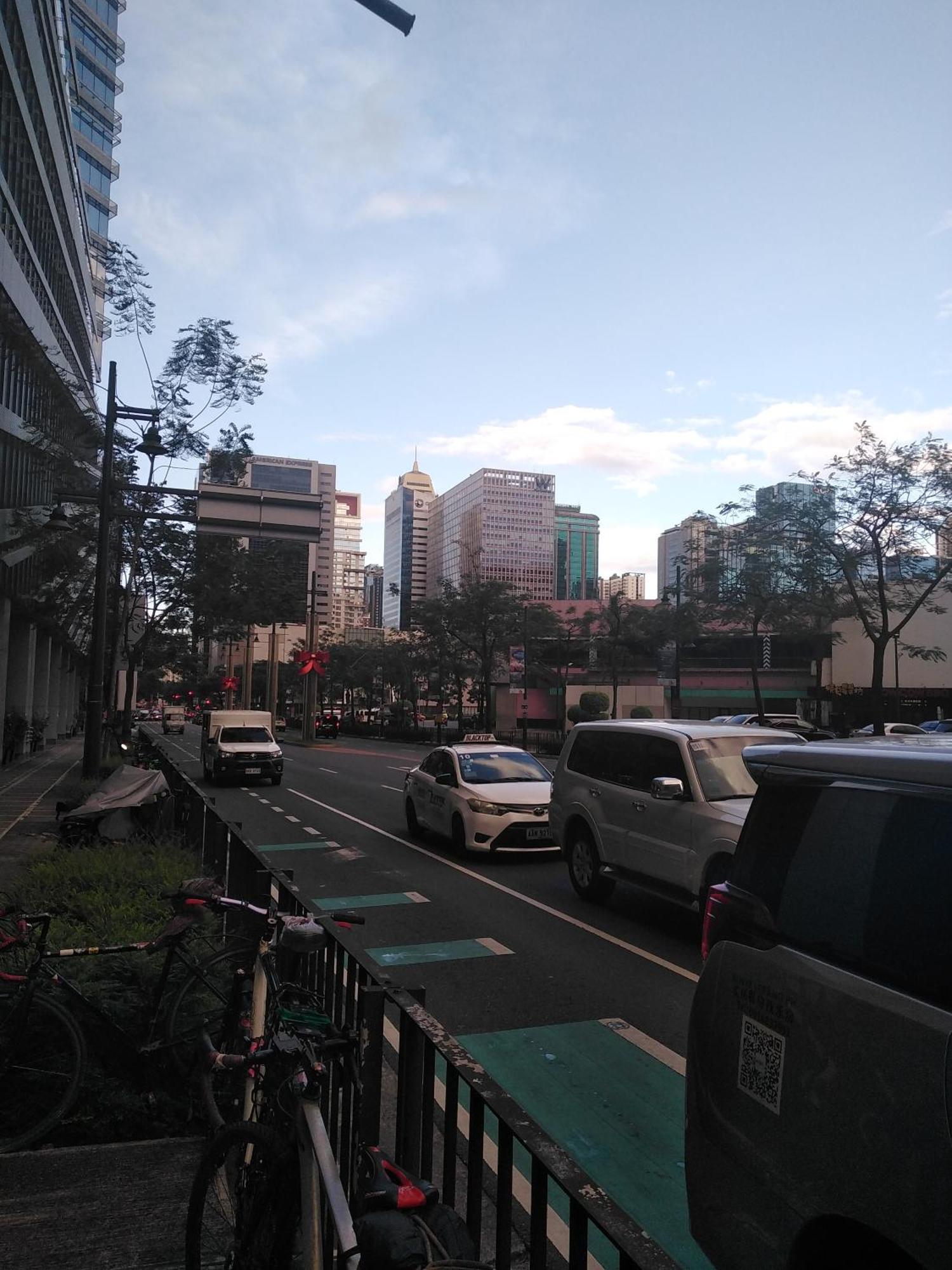 מנילה 2 Bedrooms Units Forbes Area 5Th Avenue Bgc Center מראה חיצוני תמונה