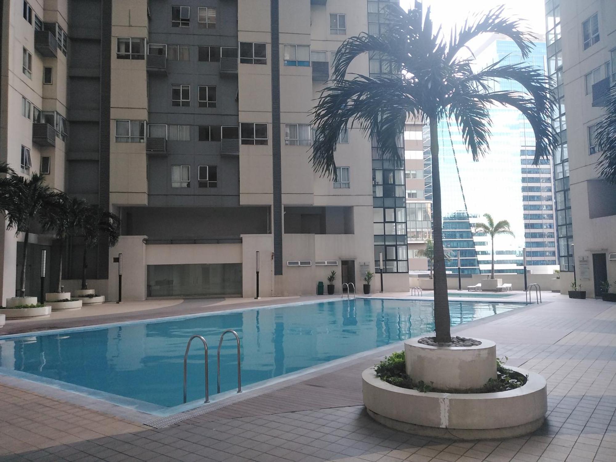 מנילה 2 Bedrooms Units Forbes Area 5Th Avenue Bgc Center מראה חיצוני תמונה