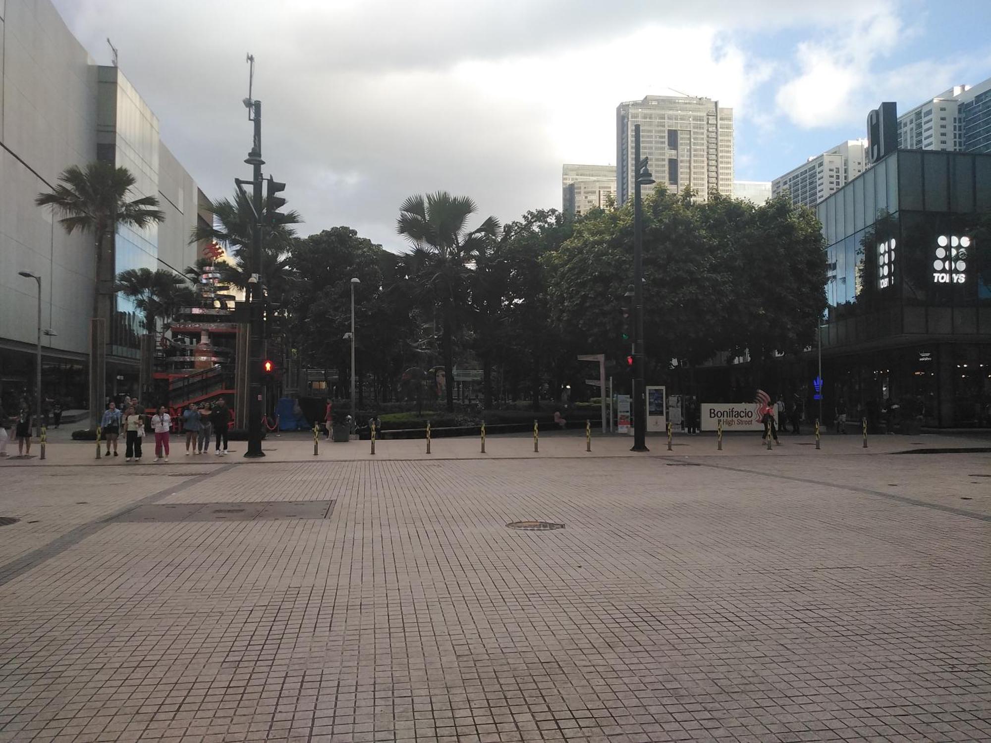 מנילה 2 Bedrooms Units Forbes Area 5Th Avenue Bgc Center מראה חיצוני תמונה
